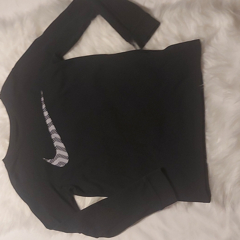 NIKE LONG SLEEVE TEE 2/$30